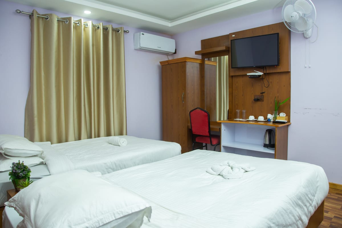 Standard Twin AC room at Manjari Resort